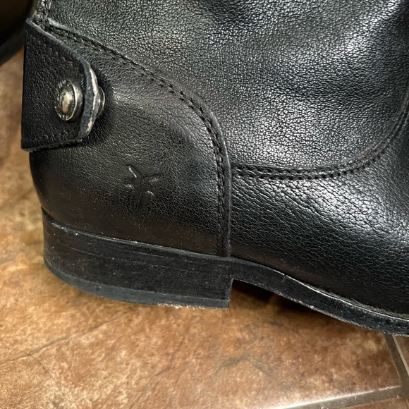 Frye Melissa Button Back Zip Boot - Picture 8 of 12